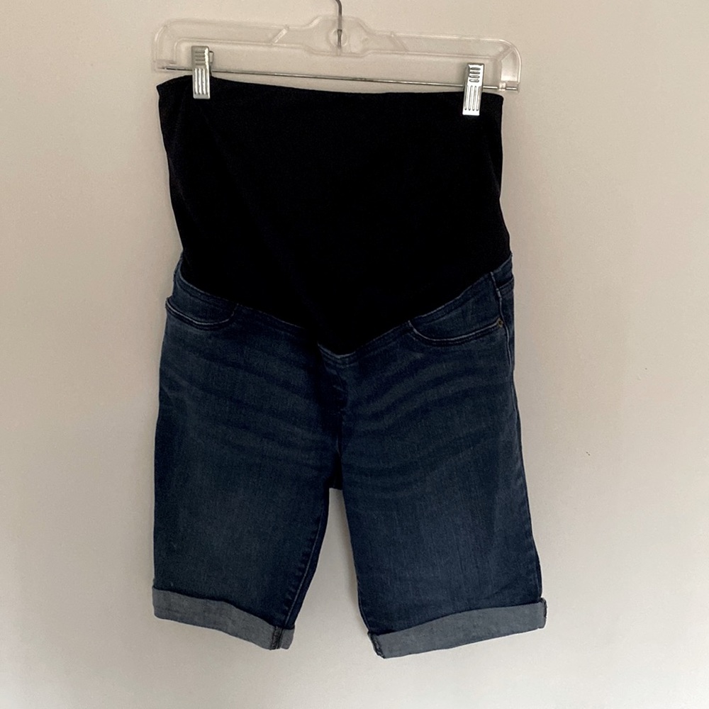 Isabel maternity shorts